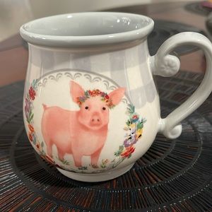 The Pioneer Woman Gray Gingham with Pig  16 Oz Ceramic Mug NWT
